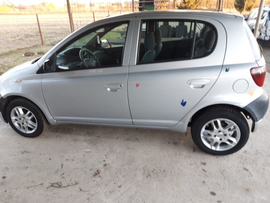 Toyta yaris 1.4 d4d, 2003 god.