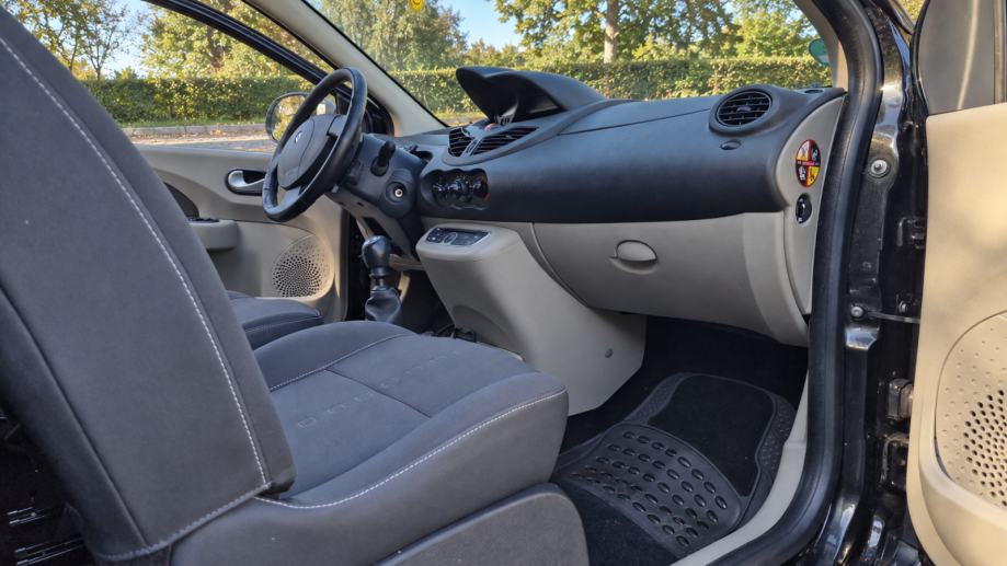 TWINGO 1.2 16V "600 EURA BLACK WEEK POPUST" LIMITED - Night & Day, fotografija 12