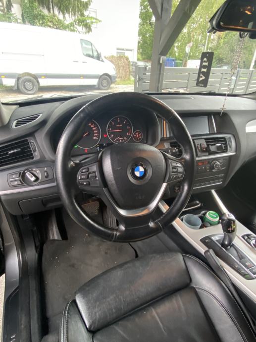 Vlasnik prodaje BMW X3 xDrive20d automatik, fotografija 6