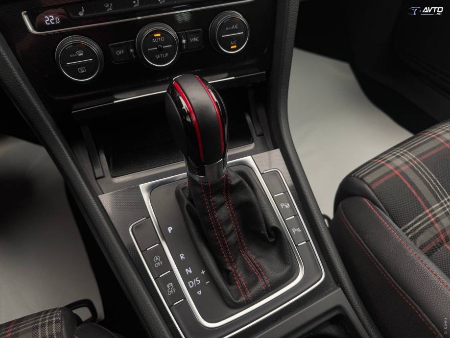 Volkswagen Golf 2.0 GTI - DSG - NAVI - ALU - PDC - ODLIČAN, fotografija 13