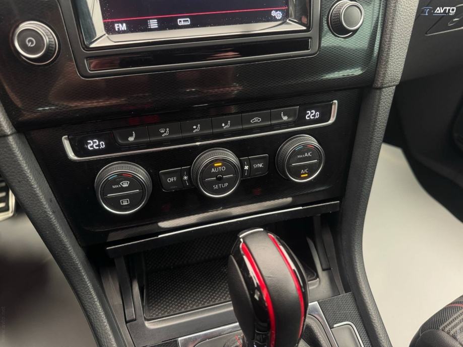 Volkswagen Golf 2.0 GTI - DSG - NAVI - ALU - PDC - ODLIČAN, fotografija 12