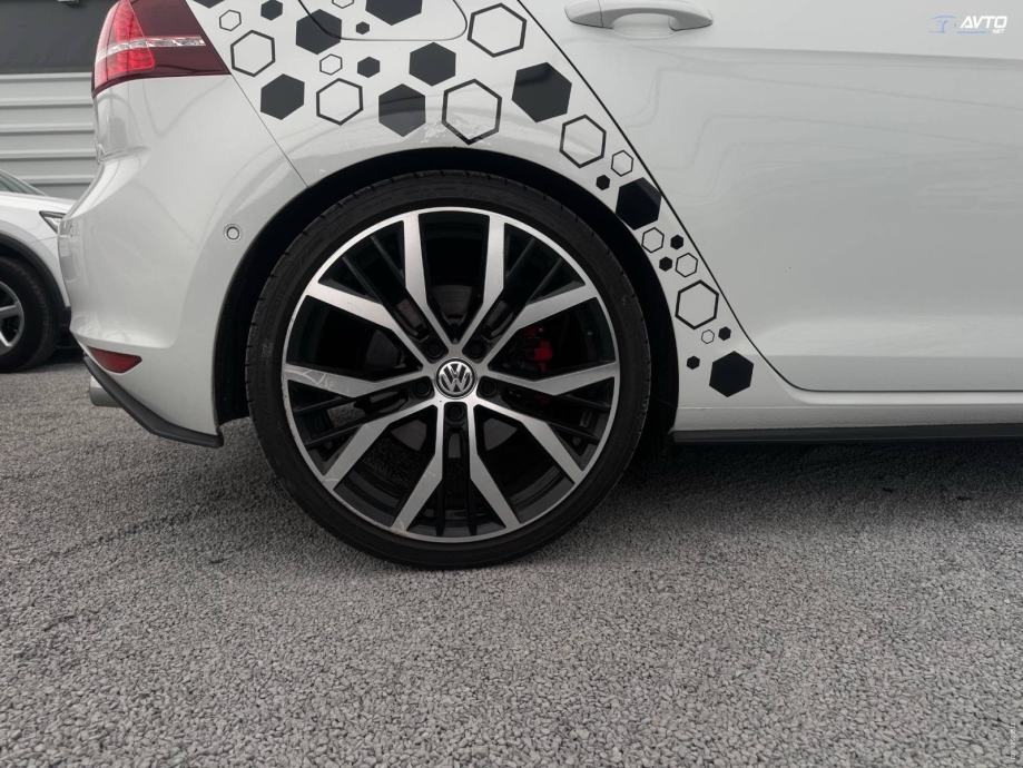 Volkswagen Golf 2.0 GTI - DSG - NAVI - ALU - PDC - ODLIČAN, fotografija 7