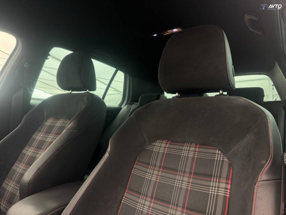 Volkswagen Golf 2.0 GTI - DSG - NAVI - ALU - PDC - ODLIČAN, fotografija 9