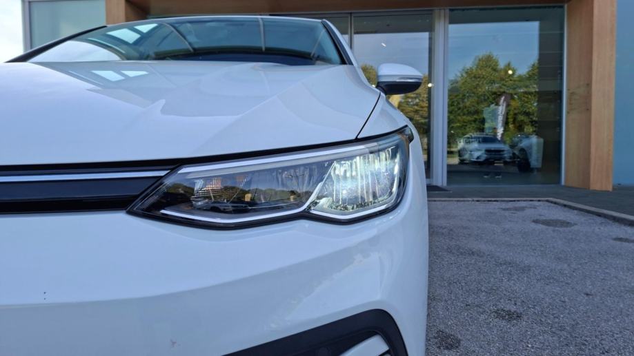 Volkswagen Golf 8 1.0 TSI, SAMO 44.215 KM, JAMSTVO, fotografija 13