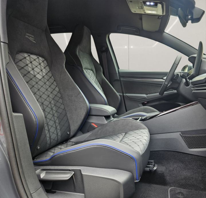 Volkswagen GOLF 8 2.0 TDI DSG R-Line Plus, fotografija 14