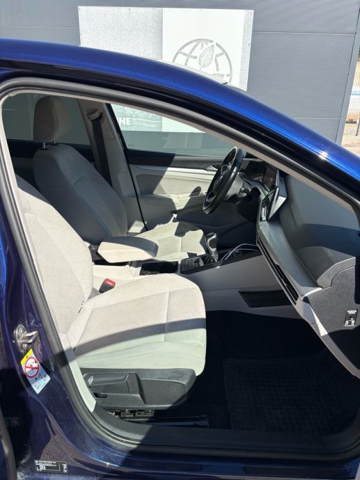 Volkswagen Golf 8 2.0 TDI, fotografija 9