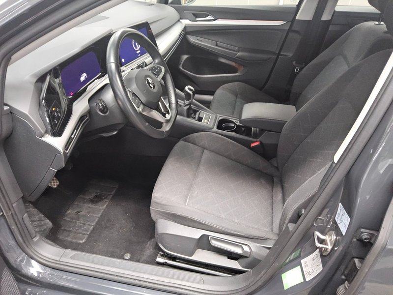 Volkswagen Golf 8 Variant 2.0 TDI Life • koža • Full LED, fotografija 9