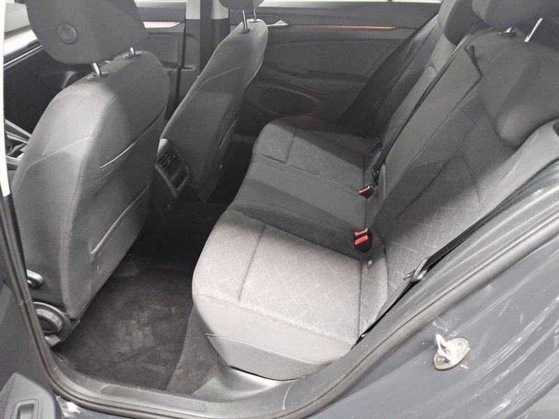 Volkswagen Golf 8 Variant 2.0 TDI Life • koža • Full LED, fotografija 12