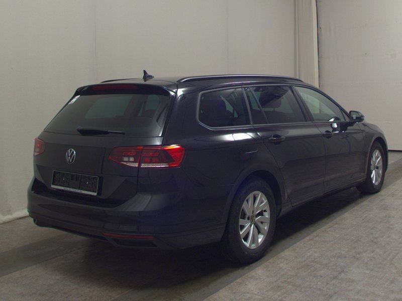 Volkswagen Passat 2.0 TDI automatik • ACC • Full LED, fotografija 4