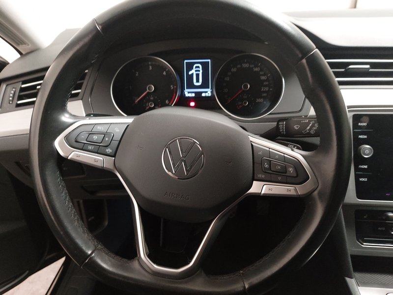 Volkswagen Passat 2.0 TDI automatik • ACC • Full LED, fotografija 16