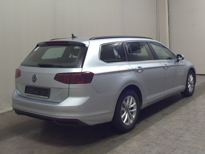 Volkswagen Passat 2.0 TDI automatik Business • ACC • masaža • Full LED, fotografija 4