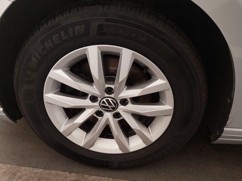 Volkswagen Passat 2.0 TDI automatik Business • ACC • masaža • Full LED, fotografija 8