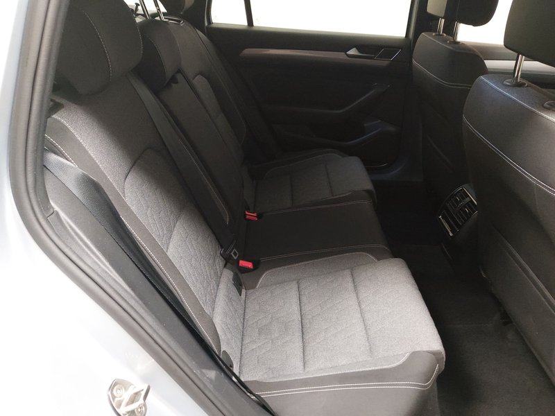Volkswagen Passat 2.0 TDI automatik Business • ACC • masaža • Full LED, fotografija 12