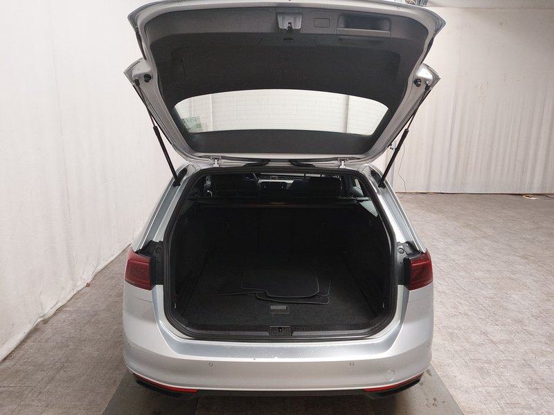 Volkswagen Passat 2.0 TDI automatik Business • ACC • masaža • Full LED, fotografija 19