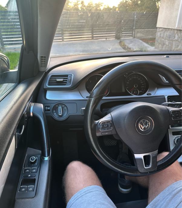 VW Passat 2.0 TDI Highline DSG, 1. VLASNIK, Alcantara-Koža, 208.000 km, fotografija 9