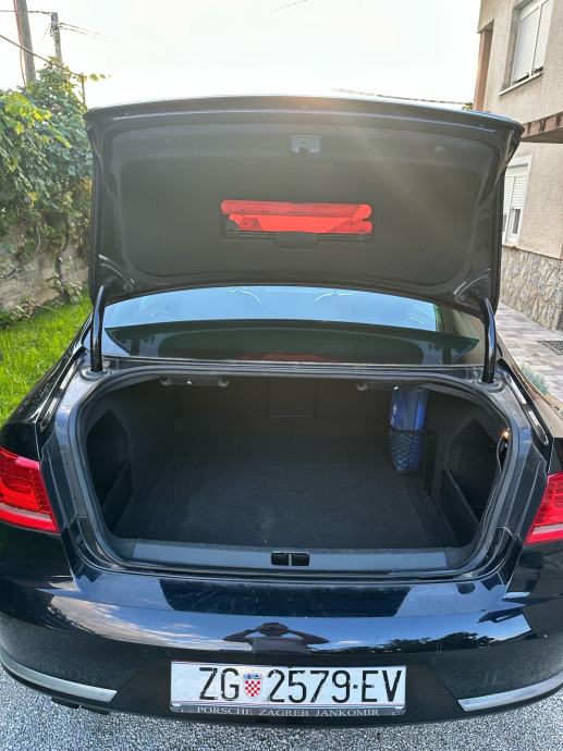 VW Passat 2.0 TDI Highline DSG, 1. VLASNIK, Alcantara-Koža, 208.000 km, fotografija 16