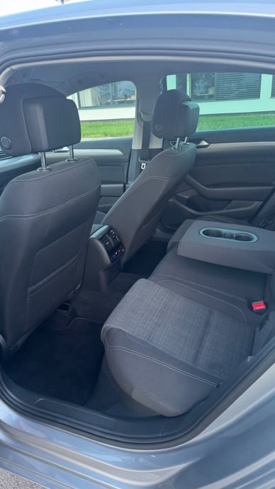Volkswagen Passat 2.0Tdi , Business , SAMO 73,000km, fotografija 12