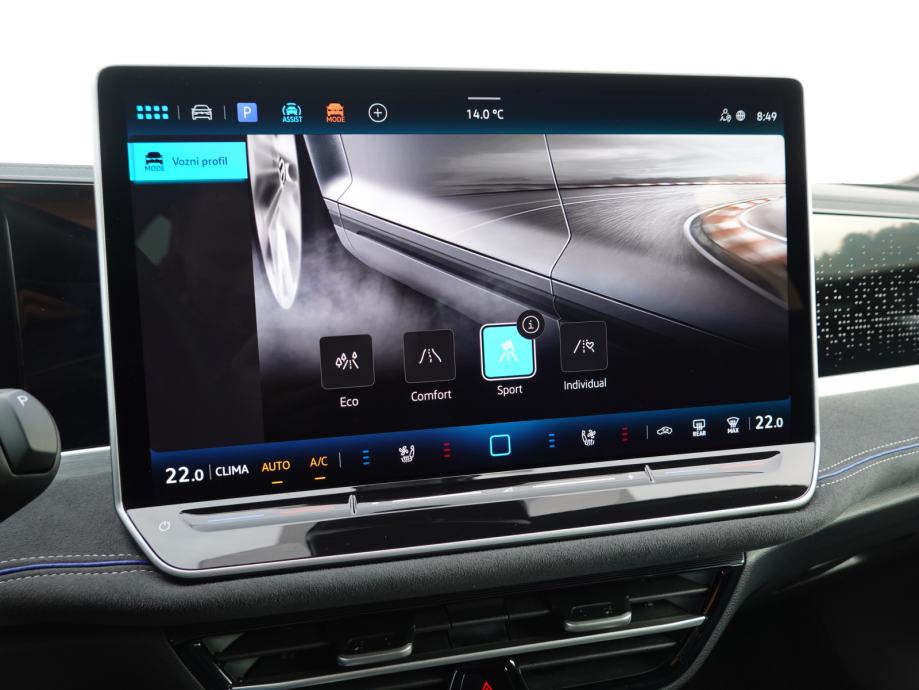 Volkswagen Passat Variant 2.0 TDI 4M R-Line DSG+MATRIX+DCC+360+WEBASTO, fotografija 18