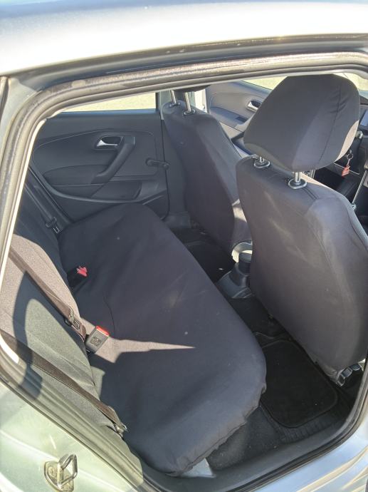 VOLKSWAGEN Polo 1,6 TDI TRENDLINE - REGISTRIRAN 3/2027, fotografija 6