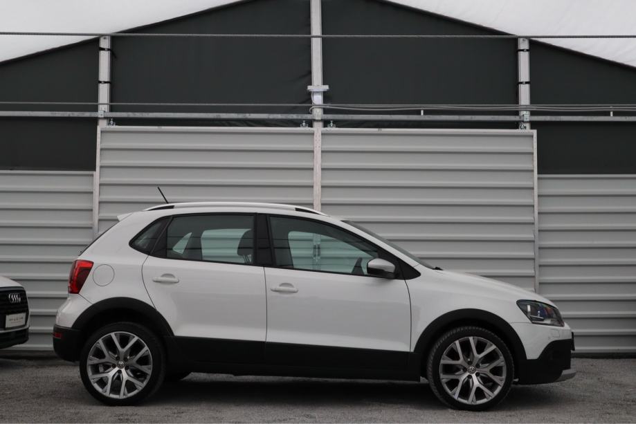 Volkswagen Polo CROSS - 1.2 TSI - 1. VLASNIK - POVIŠEN - KAO NOV, fotografija 4