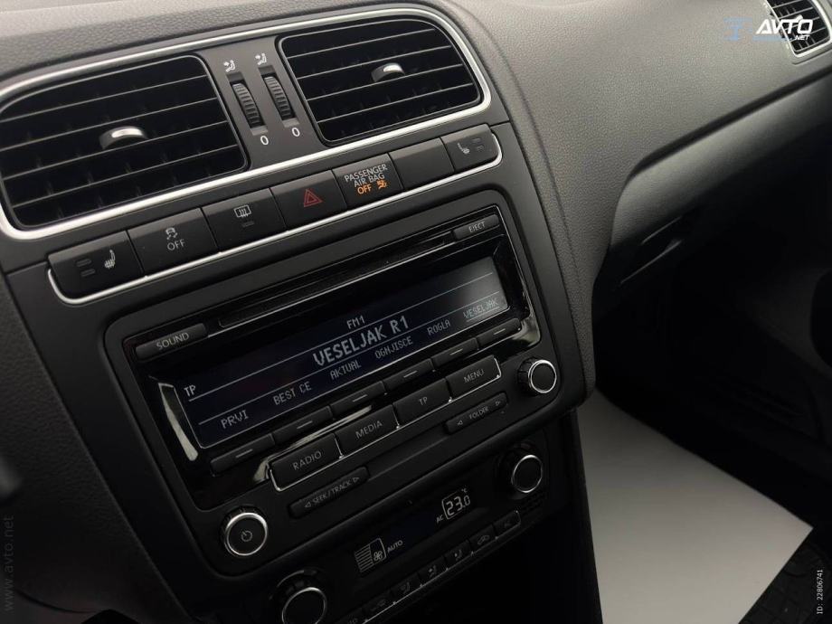Volkswagen Polo CROSS - 1.2 TSI - POVIŠEN - ALU - KAO NOV, fotografija 10