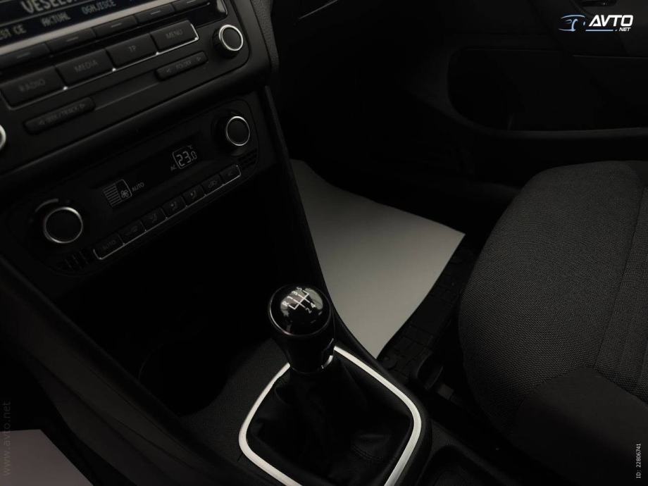 Volkswagen Polo CROSS - 1.2 TSI - POVIŠEN - ALU - KAO NOV, fotografija 11