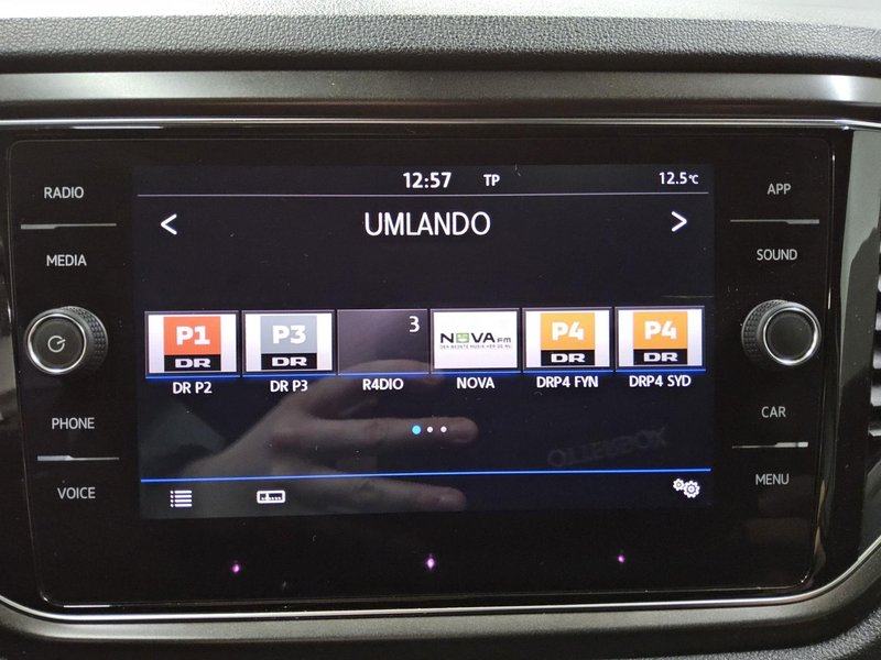 Volkswagen T-Roc 2.0 TDI automatik • ACC • AHK, fotografija 7