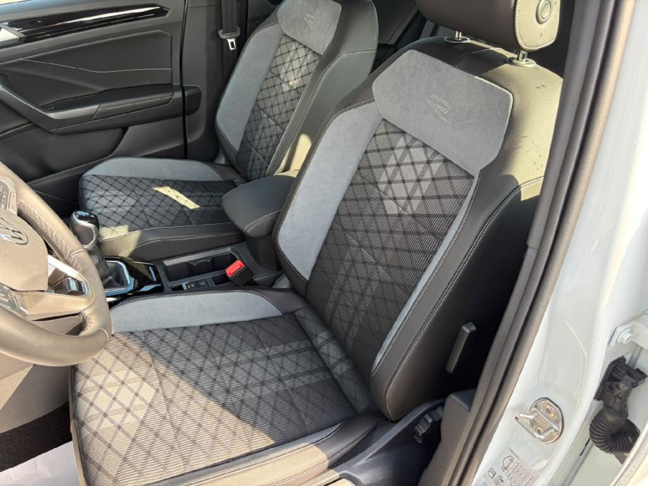 VOLKSWAGEN T-ROC R-LINE 1,0 TSI *LEASING BEZ UČEŠĆA*, fotografija 15