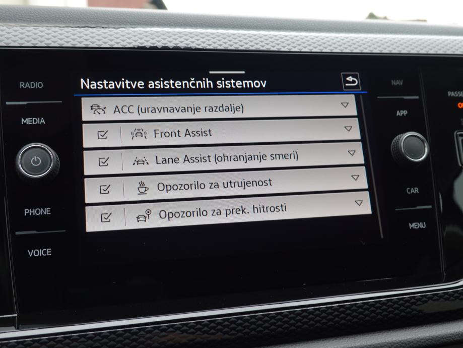 Volkswagen Taigo 1.0 TSI 4All DSG+LED+OGR.SEDEŽI+KAMERA+ACC+KEYLESS, fotografija 16