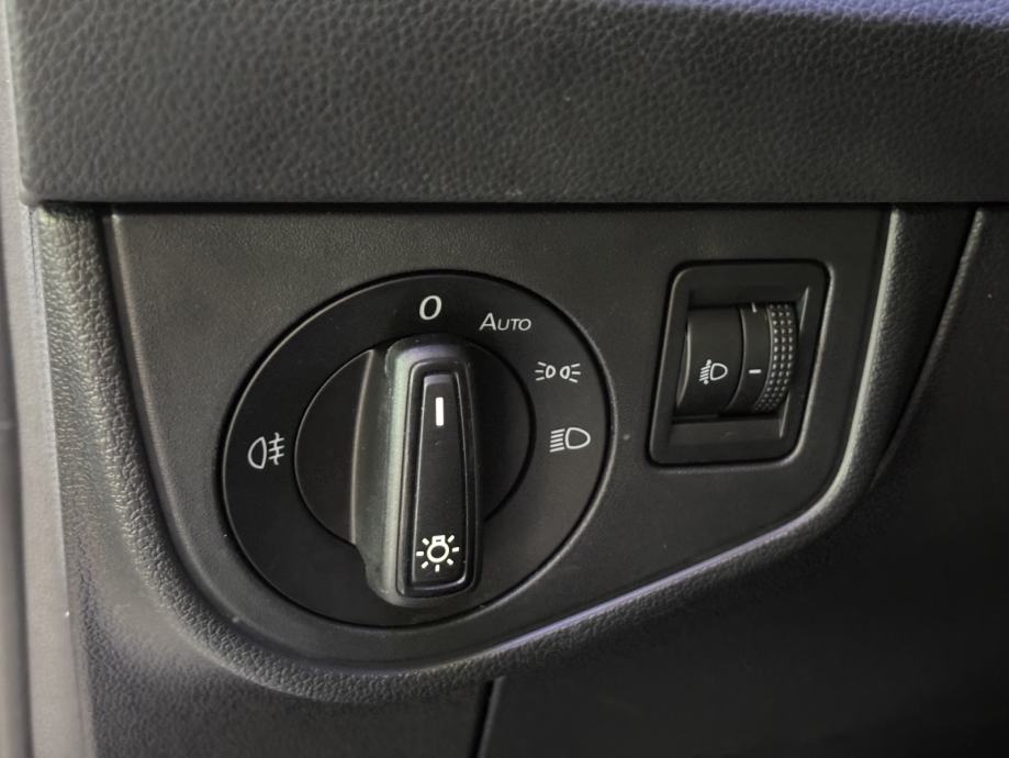 Volkswagen Taigo 1.0 TSI DSG - LED, alu 16", fotografija 16