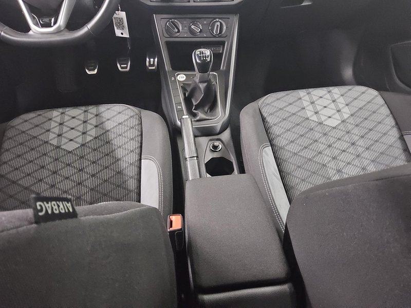 Volkswagen Taigo 1.0 TSI R-Line • Full LED, fotografija 6
