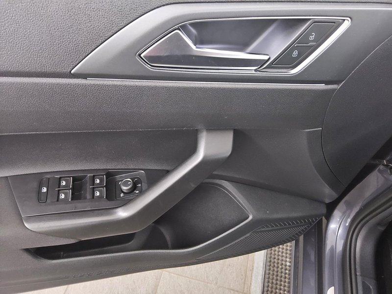 Volkswagen Taigo 1.0 TSI R-Line • Full LED, fotografija 10