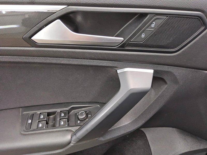 Volkswagen Tiguan 2.0 TDI 4MOTION automatik Highline • ACC • 4x4, fotografija 10