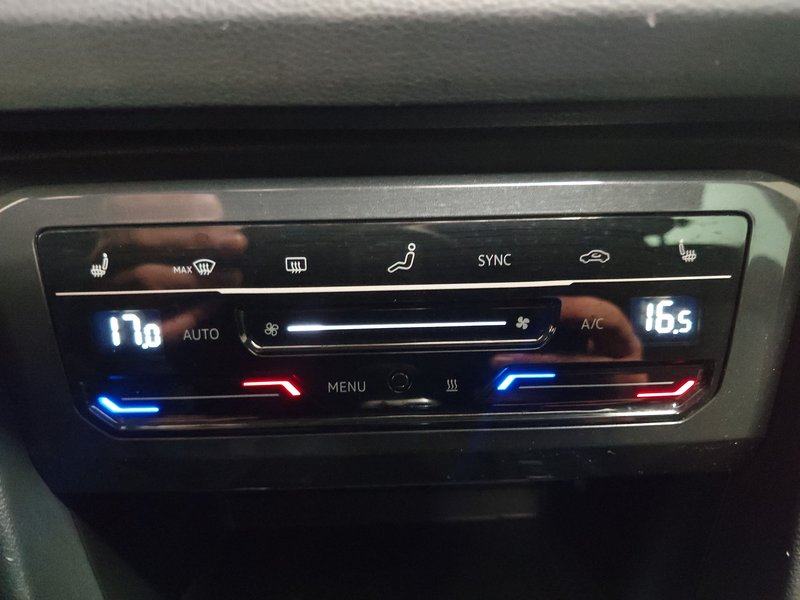 Volkswagen Tiguan 2.0 TDI automatik Elegance • ACC • električna peta v, fotografija 20