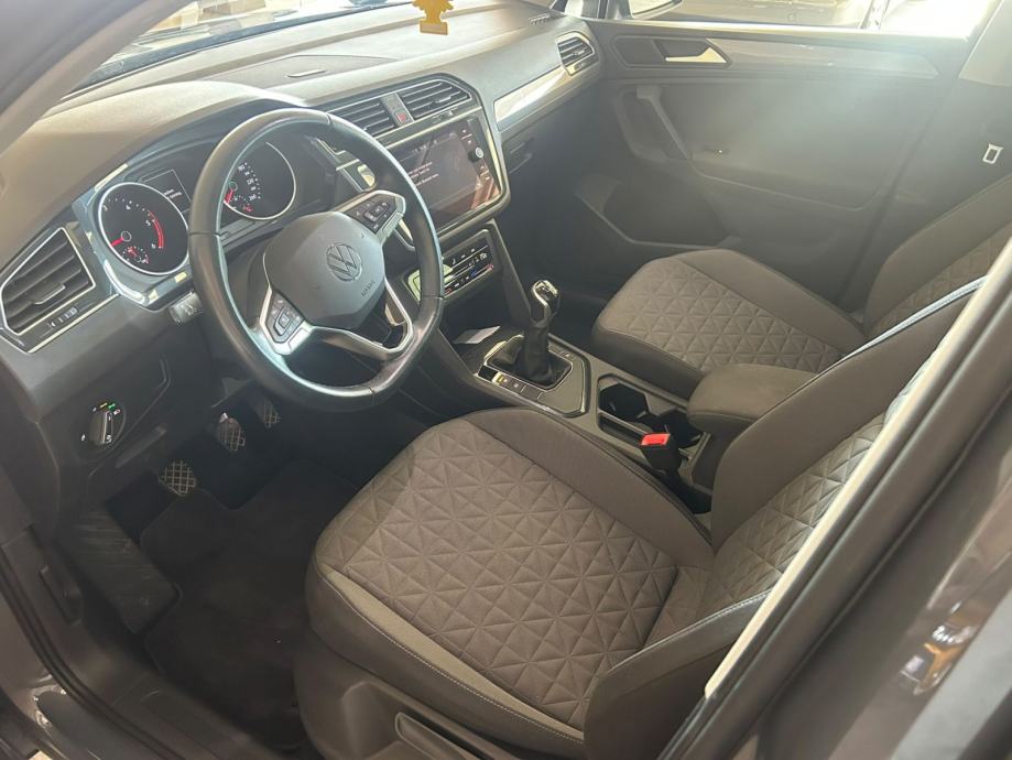 Volkswagen Tiguan 2.0 TDI Life | LED | TEMPOMAT | LANE ASSIST |, fotografija 11