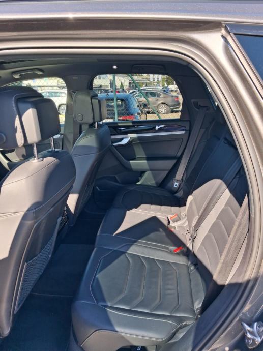 Volkswagen Touareg 3.0 V6 TDI 4MOTION R-Line, fotografija 7