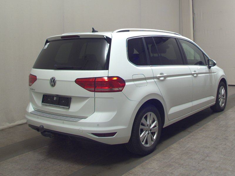 Volkswagen Touran 2.0 TDI Highline automatik • ACC • navigacija, fotografija 4