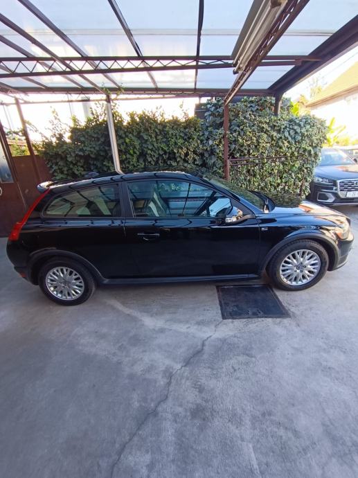 Volvo C30 1,6 D, fotografija 2