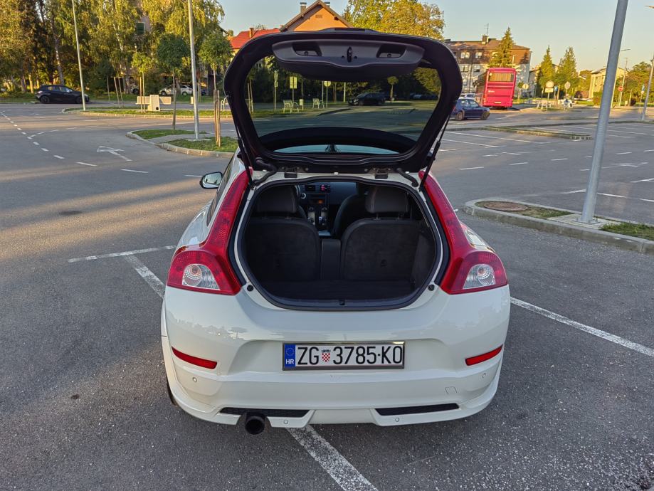 Volvo C30 1.6 D2 R-Design, fotografija 8