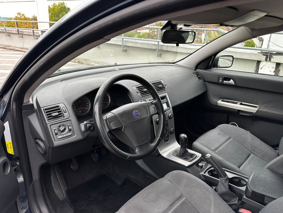 Volvo S40 1,8*Hr.Auto*Klima*Uščuvan*Odlično stanje*, fotografija 8