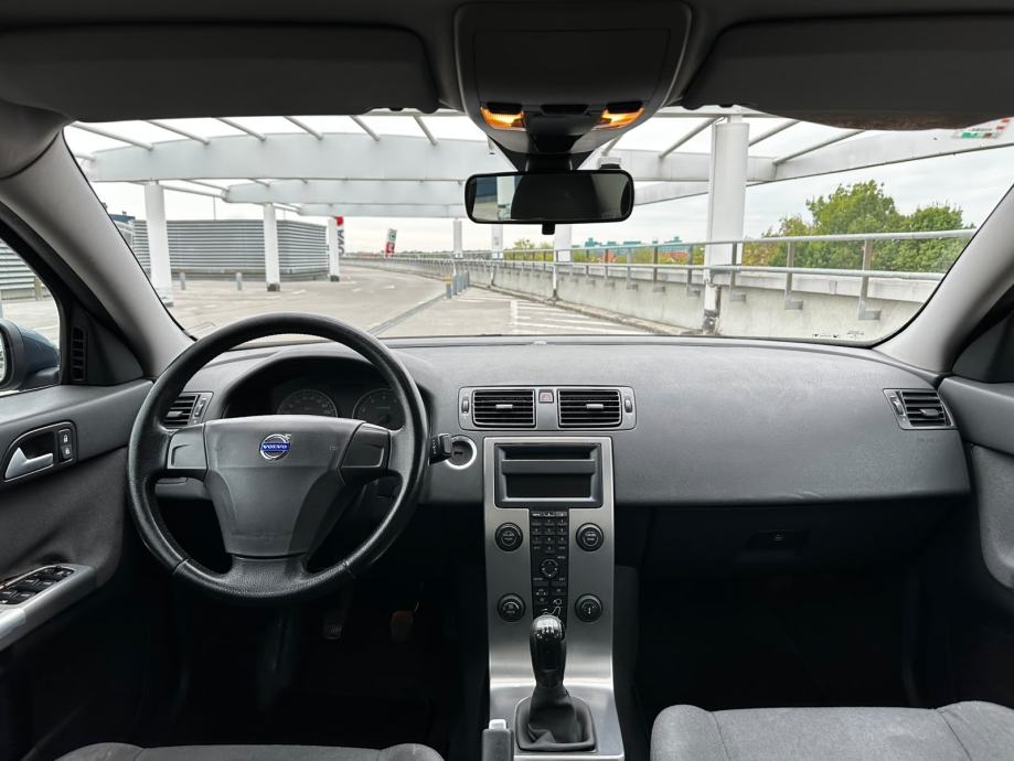 Volvo S40 1,8*Hr.Auto*Klima*Uščuvan*Odlično stanje*, fotografija 12