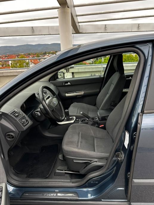 Volvo S40 1,8*Hr.Auto*Klima*Uščuvan*Odlično stanje*, fotografija 9