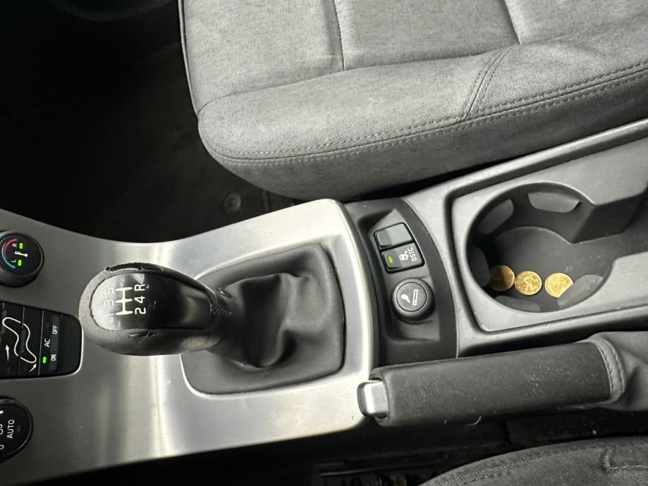Volvo S40 1,8*Hr.Auto*Klima*Uščuvan*Odlično stanje*, fotografija 14