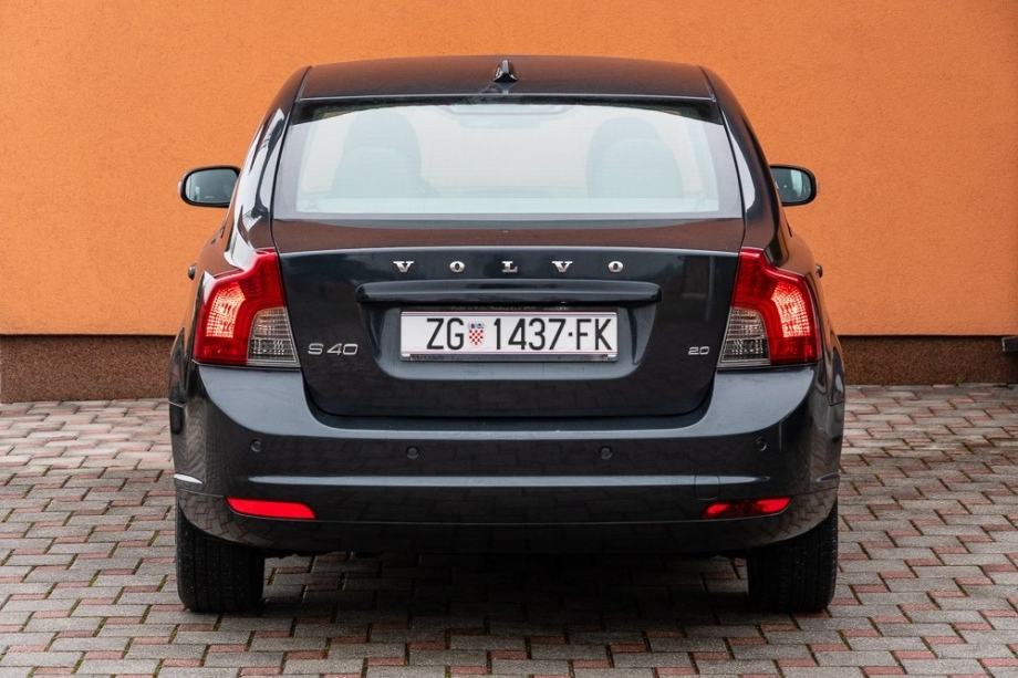S40 2.0i MOMENTUM, LPG PLIN, mod.2009g ,reg.do 12/2026. Kupljen u HR., fotografija 3