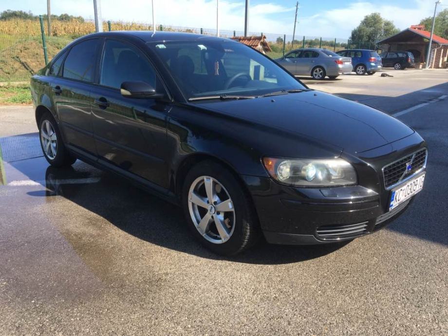 Volvo S40 2,4 i, 2004 god.