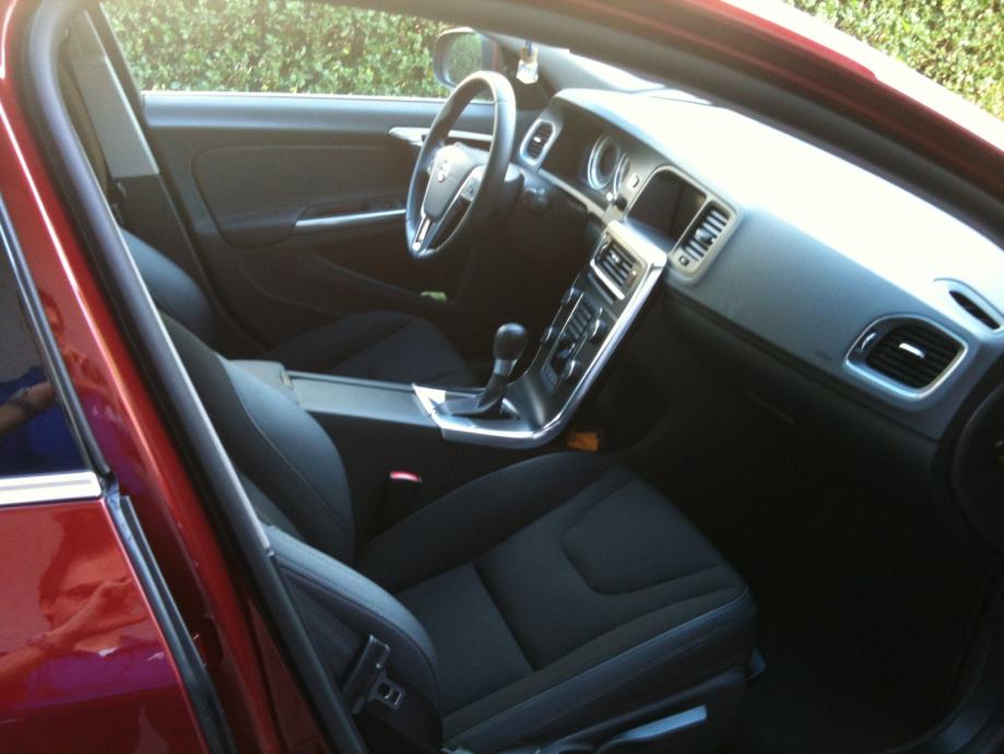 Volvo S60 1.6 DRIVe, navi, City Safety, BLISS, tempomat, 2012 god.