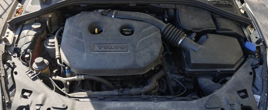 Volvo S60 2,0 T automatik, fotografija 10