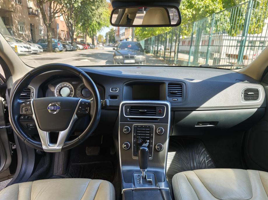 Volvo S60 2,0 T automatik, fotografija 7
