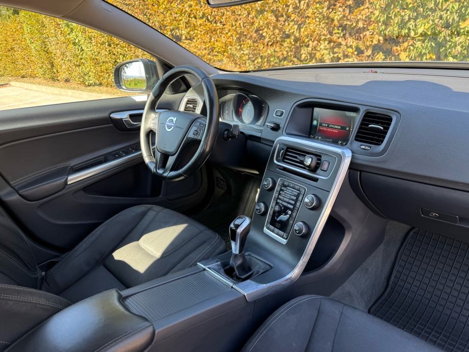 Volvo S60 2017. 2.0 D2, fotografija 13