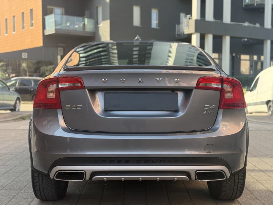 Volvo S60 Cross Country 2.4 / 4x4 AWD / NAVI / FULL OPREMA / D4 /, fotografija 6